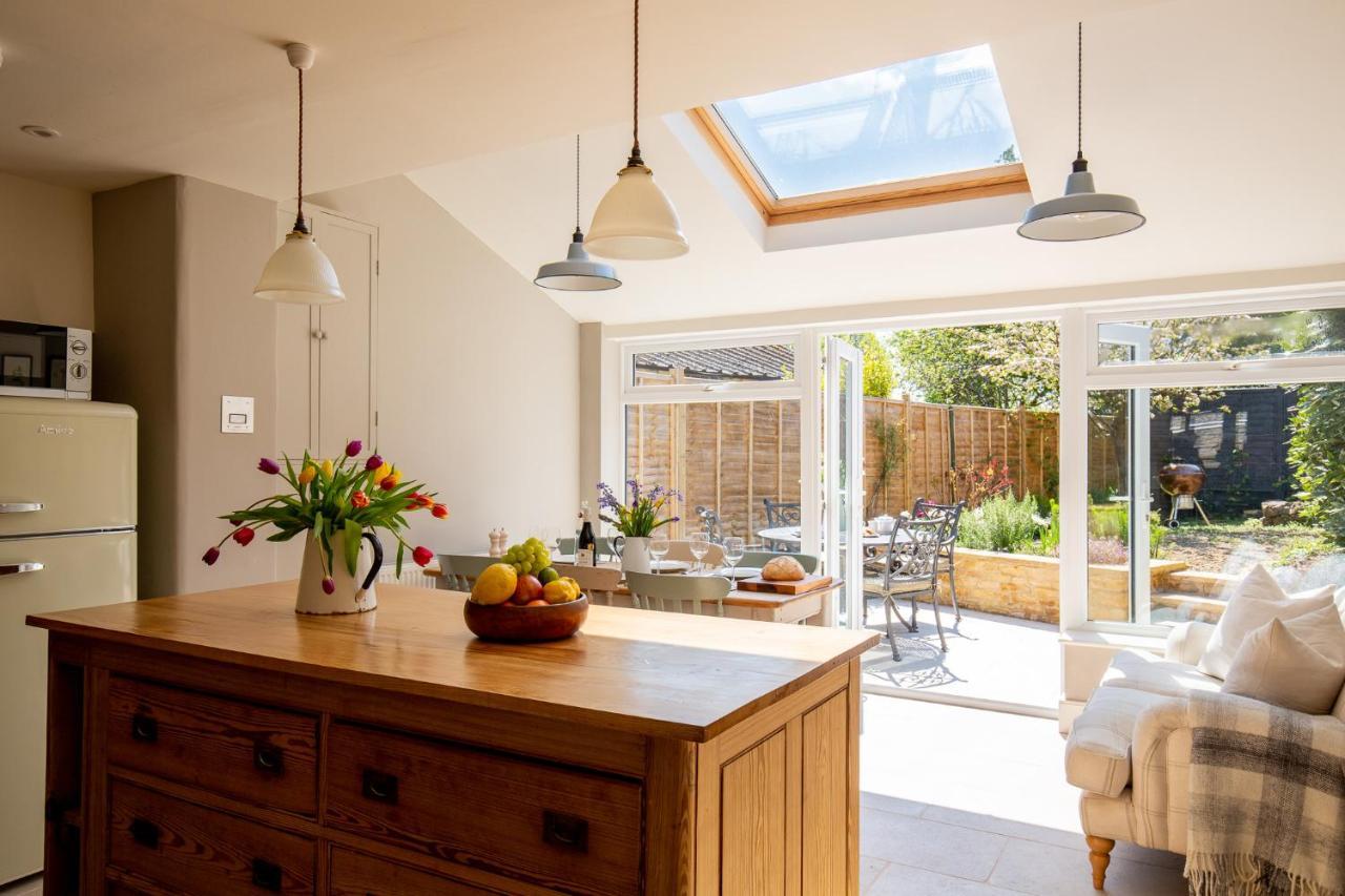 Gleneda Cottage - A Renovated, Traditional Cotswold Cottage Full Of Charm With Fireplace And Garden Bourton on the Hill Экстерьер фото