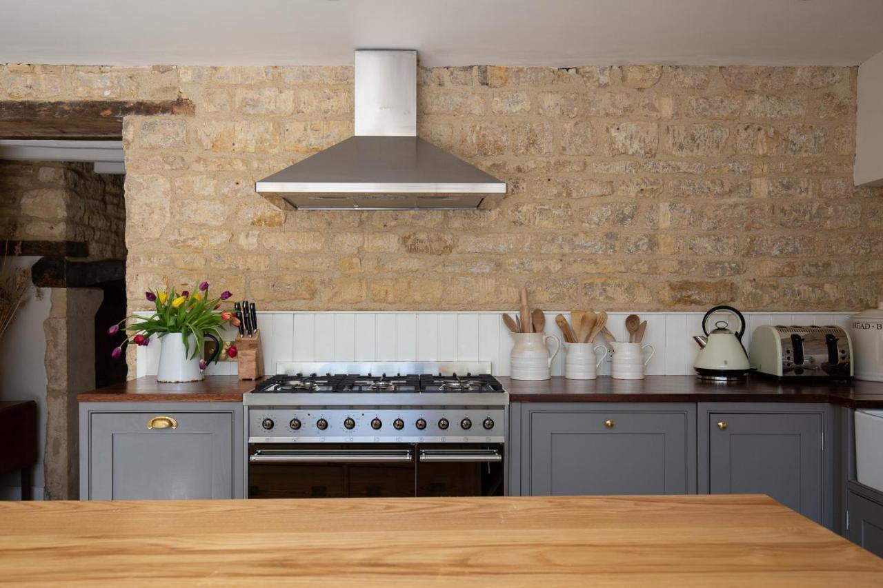 Gleneda Cottage - A Renovated, Traditional Cotswold Cottage Full Of Charm With Fireplace And Garden Bourton on the Hill Экстерьер фото