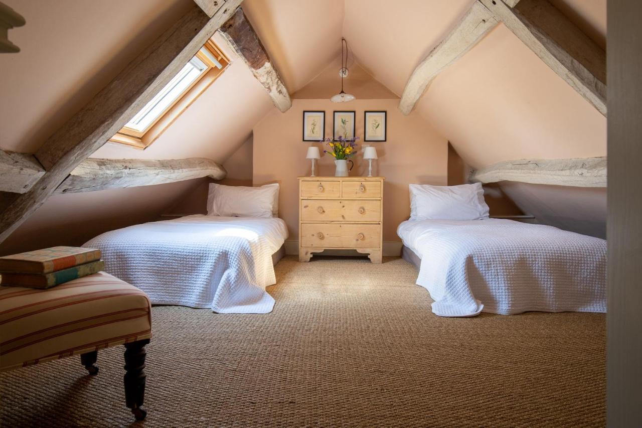 Gleneda Cottage - A Renovated, Traditional Cotswold Cottage Full Of Charm With Fireplace And Garden Bourton on the Hill Экстерьер фото