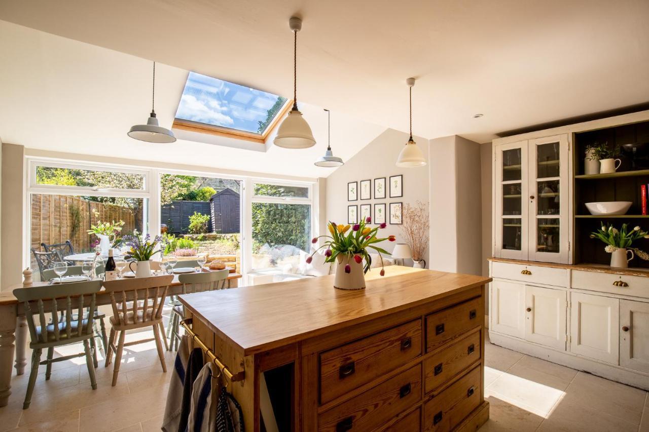 Gleneda Cottage - A Renovated, Traditional Cotswold Cottage Full Of Charm With Fireplace And Garden Bourton on the Hill Экстерьер фото
